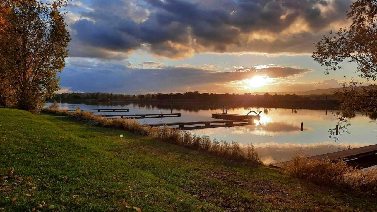 Camping Aux Rives Du Soleil Пон-де-Во Экстерьер фото